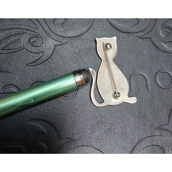 Vintage Cat Brooch Lapel Pin 1 1/2" x 1" wide 5.5 grams Sterling Silver - Picture 4 of 5